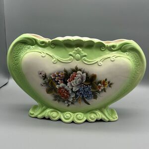 Alberta Australia ceramic vintage vase